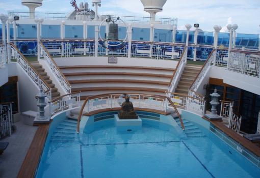 Piscina del The Sanctuary ( zona sin niños del barco)